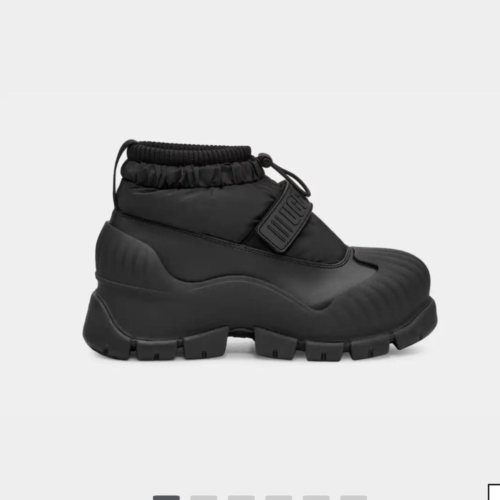 UGG Adiroam Anckle Black Boots Size 8 - Picture 9 of 9